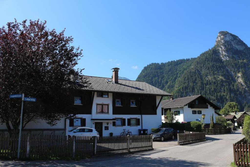 Wohnung Bergtraum Inmitten Der Ammergauer Alpen Oberammergau Exterior photo